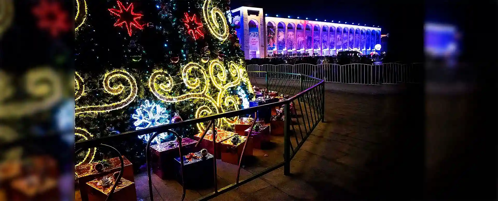 Новогоднее украшение площади Ала- Тоо, 2016-2017г.