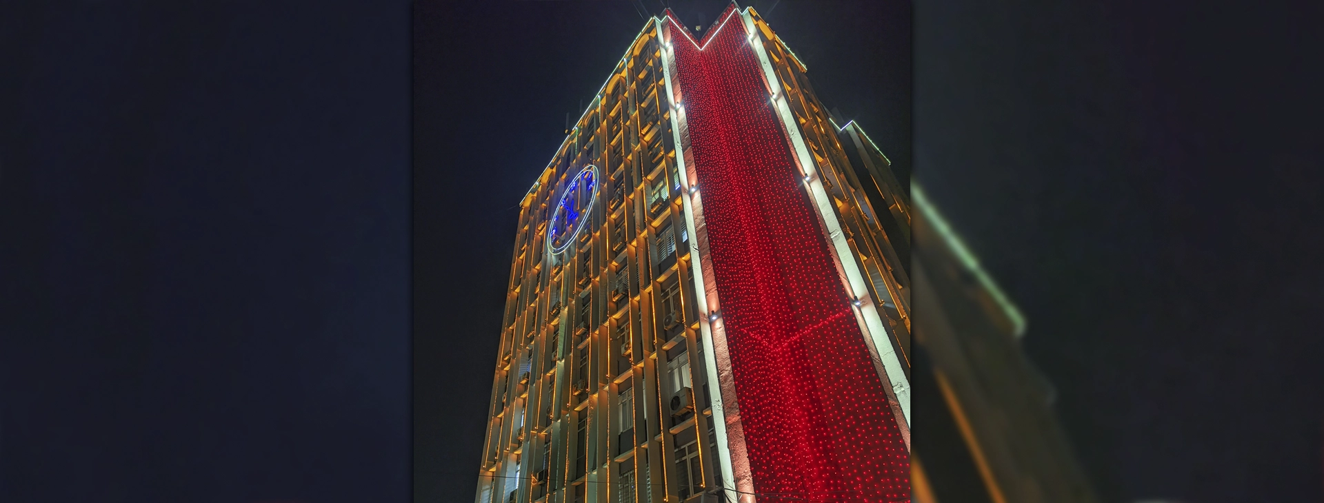 Новогоднее оформления здания Ленинской администрации г. Бишкек