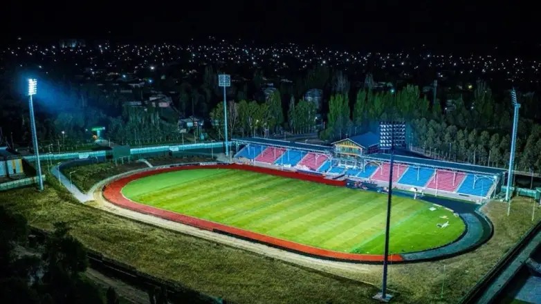 Устройство освещения стадионов